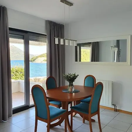 In With Sea View, Terrace, Wifi, Washing Machine Appartement