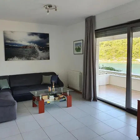 Lägenhet In With Sea View, Terrace, Wifi, Washing Machine *
